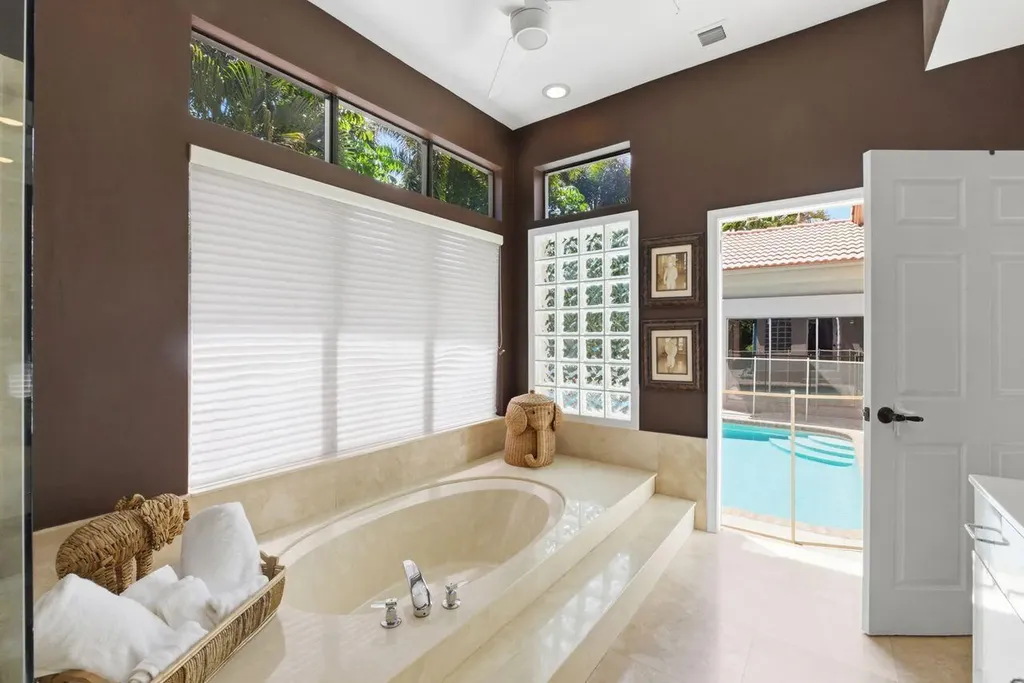 4654 NW 26th Way Boca Raton FL 33434