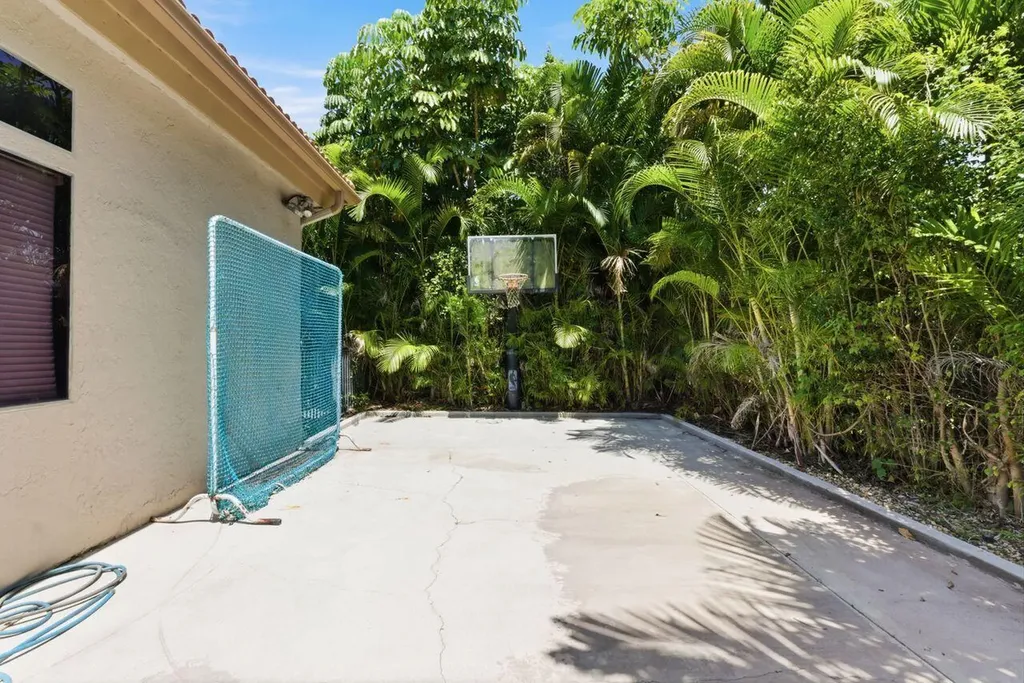 4654 NW 26th Way Boca Raton FL 33434