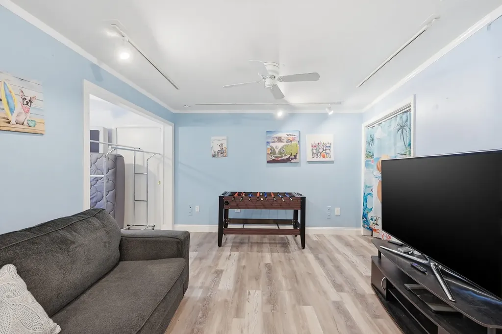 9001 N Lake Dasha Drive Plantation FL 33324
