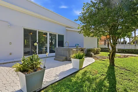 9001 N Lake Dasha Drive Plantation FL 33324