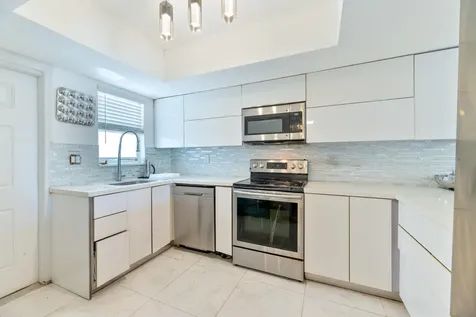 2841 NE 33rd Court Fort Lauderdale FL 33306