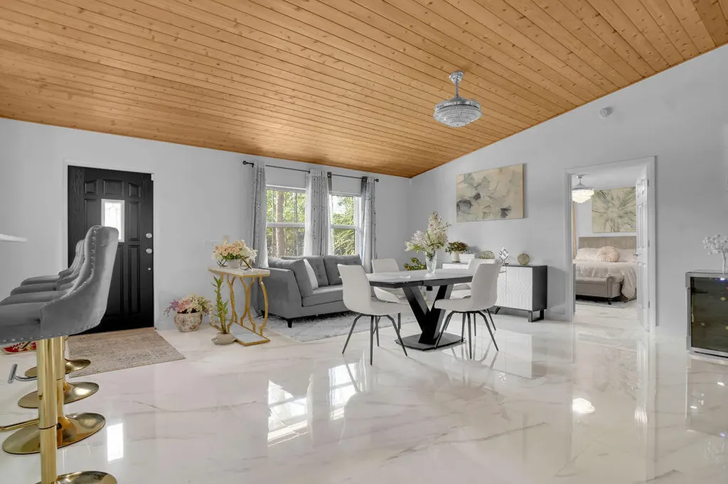 18057 N 40th Run N The Acreage FL 33470
