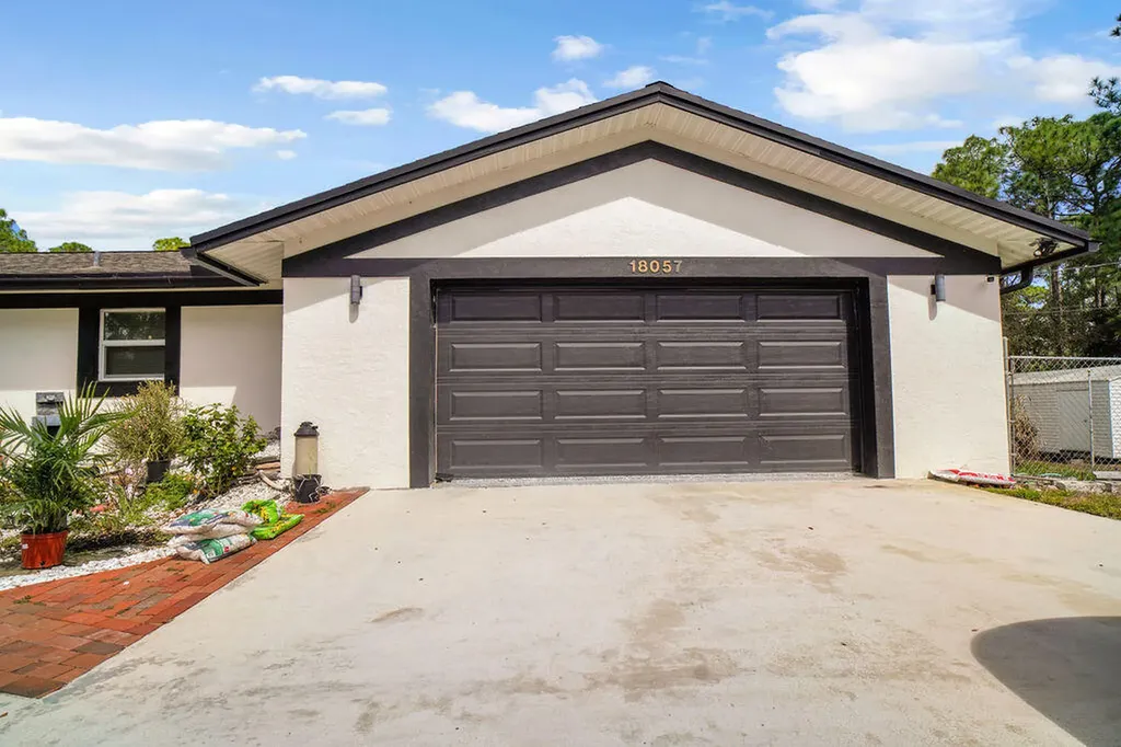 18057 N 40th Run N The Acreage FL 33470