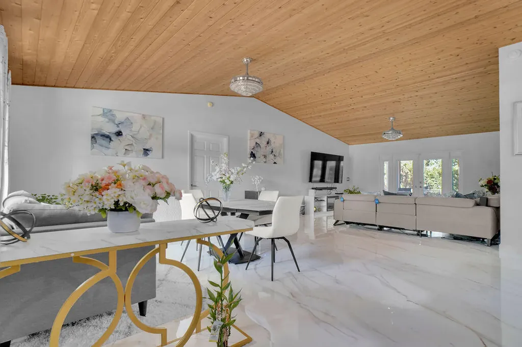 18057 N 40th Run N The Acreage FL 33470