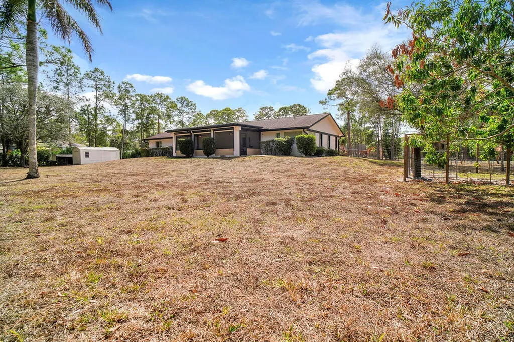 18057 N 40th Run N The Acreage FL 33470