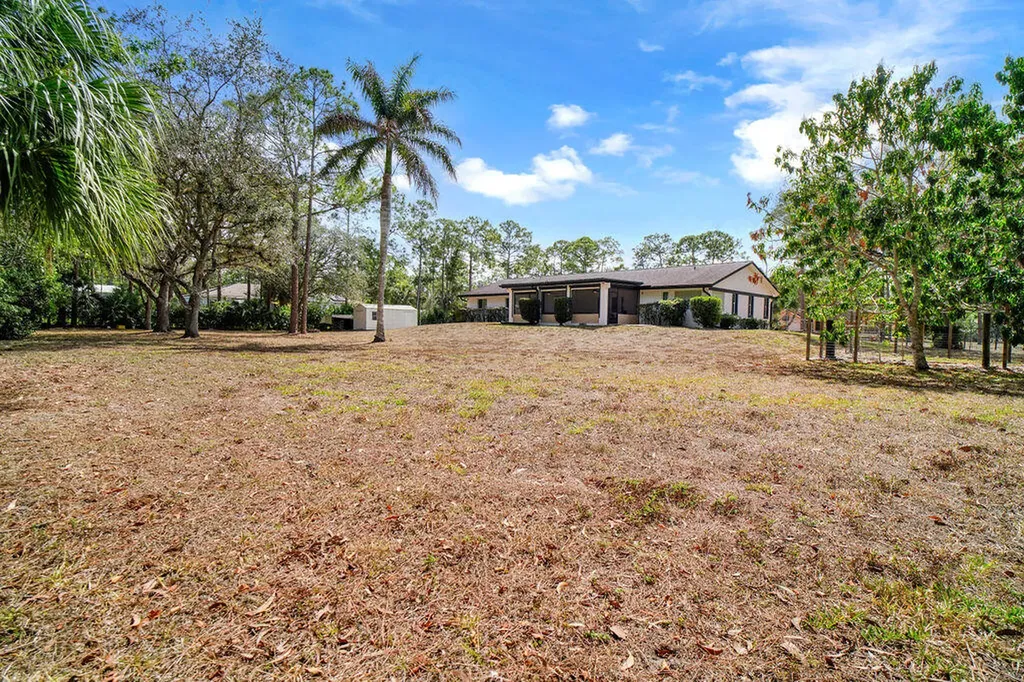 18057 N 40th Run N The Acreage FL 33470