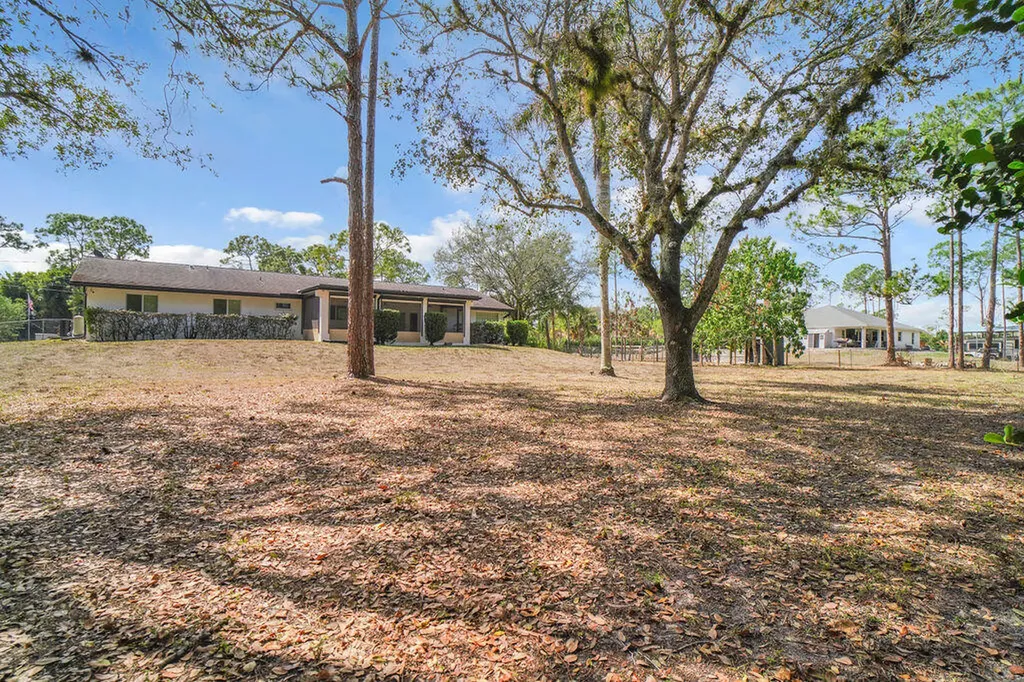 18057 N 40th Run N The Acreage FL 33470