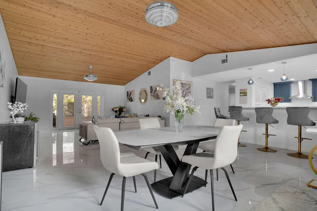 18057 N 40th Run N The Acreage FL 33470