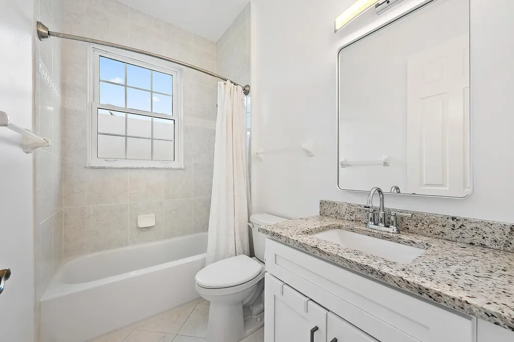 1522 Limetree Bay Avenue Jupiter FL 33458