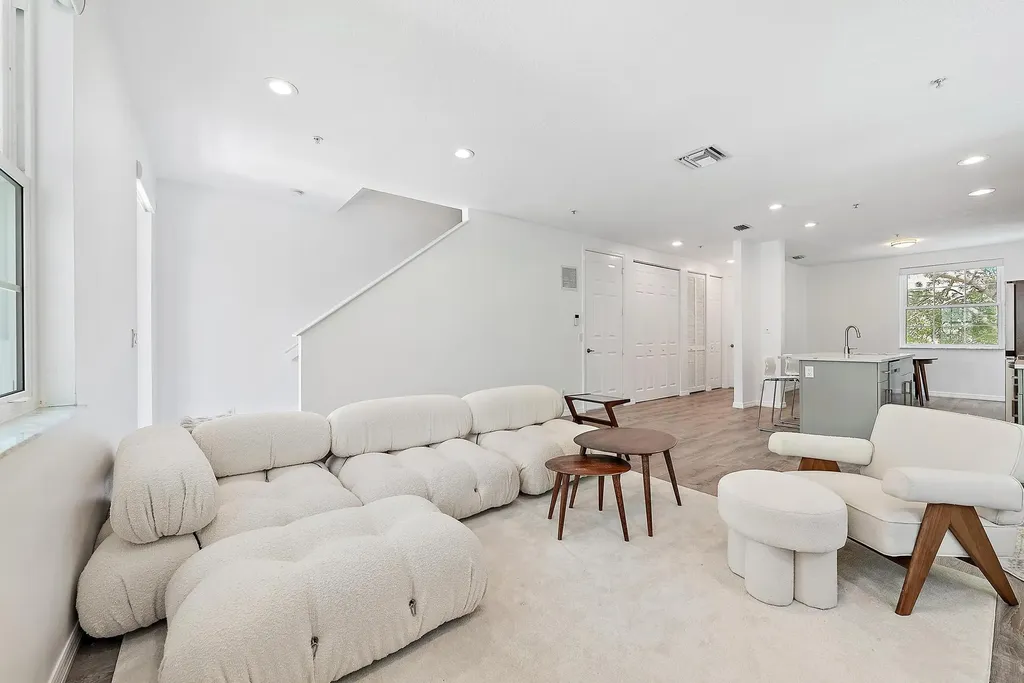 1522 Limetree Bay Avenue Jupiter FL 33458