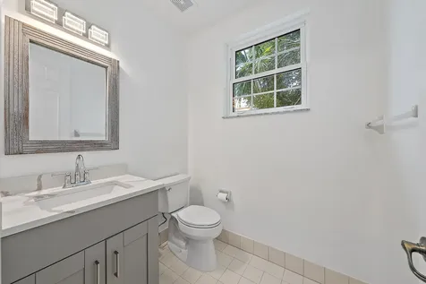 1522 Limetree Bay Avenue Jupiter FL 33458
