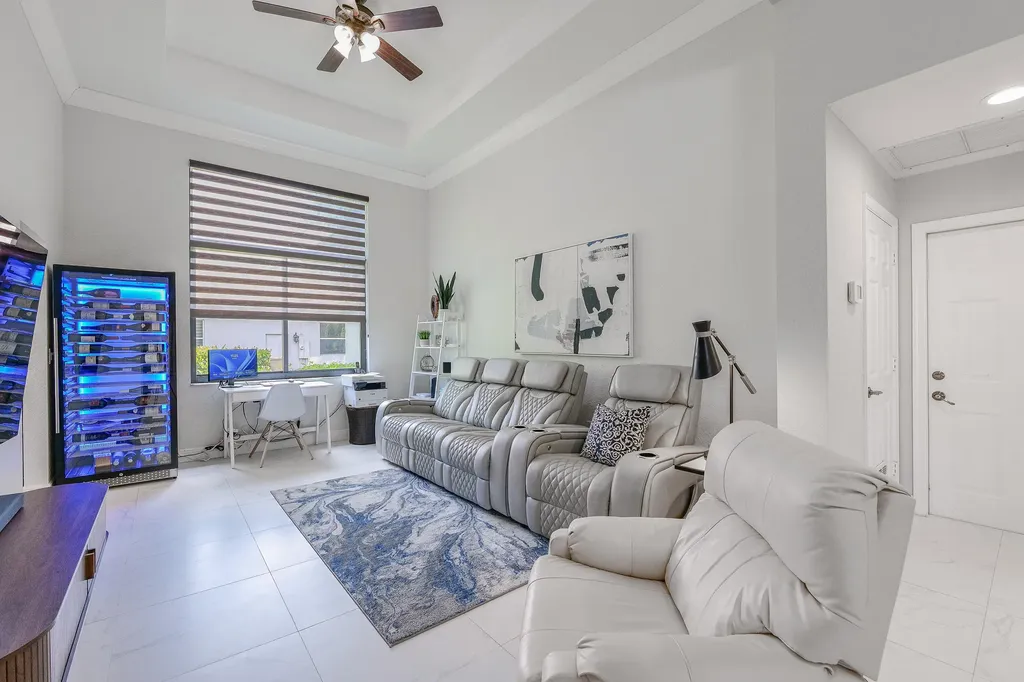 4377 SW 140th Avenue Davie FL 33330
