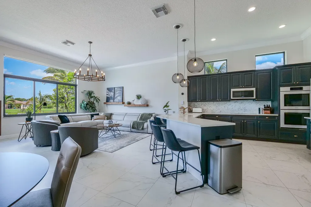 4377 SW 140th Avenue Davie FL 33330