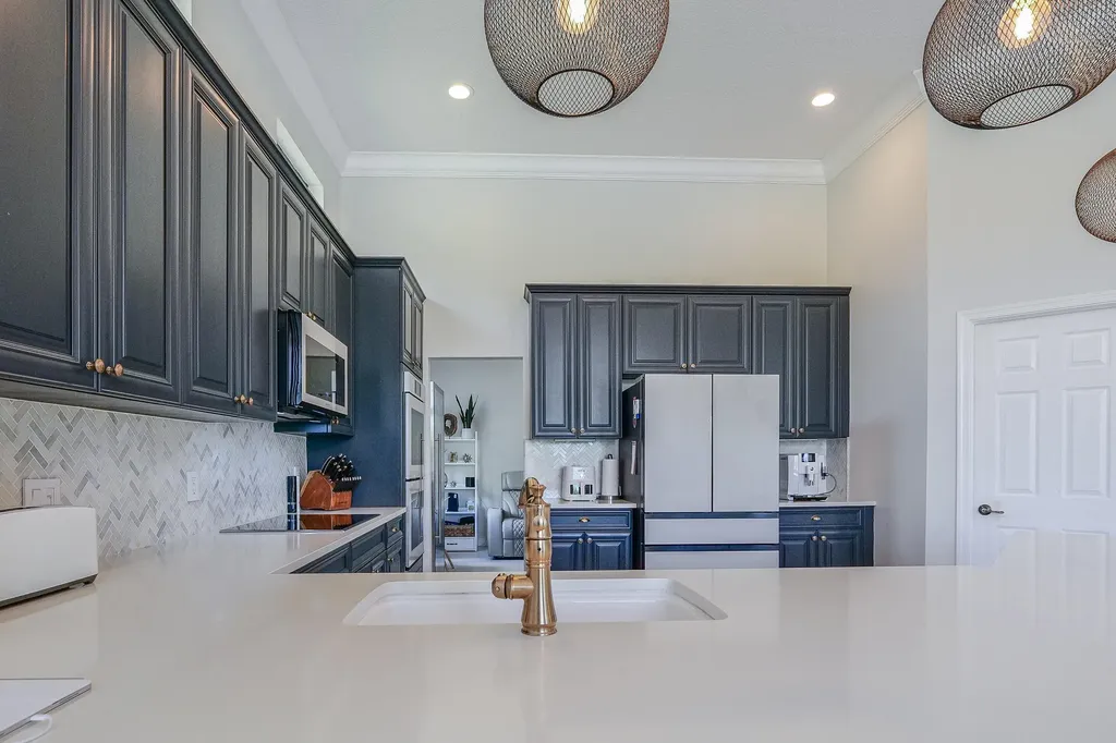 4377 SW 140th Avenue Davie FL 33330