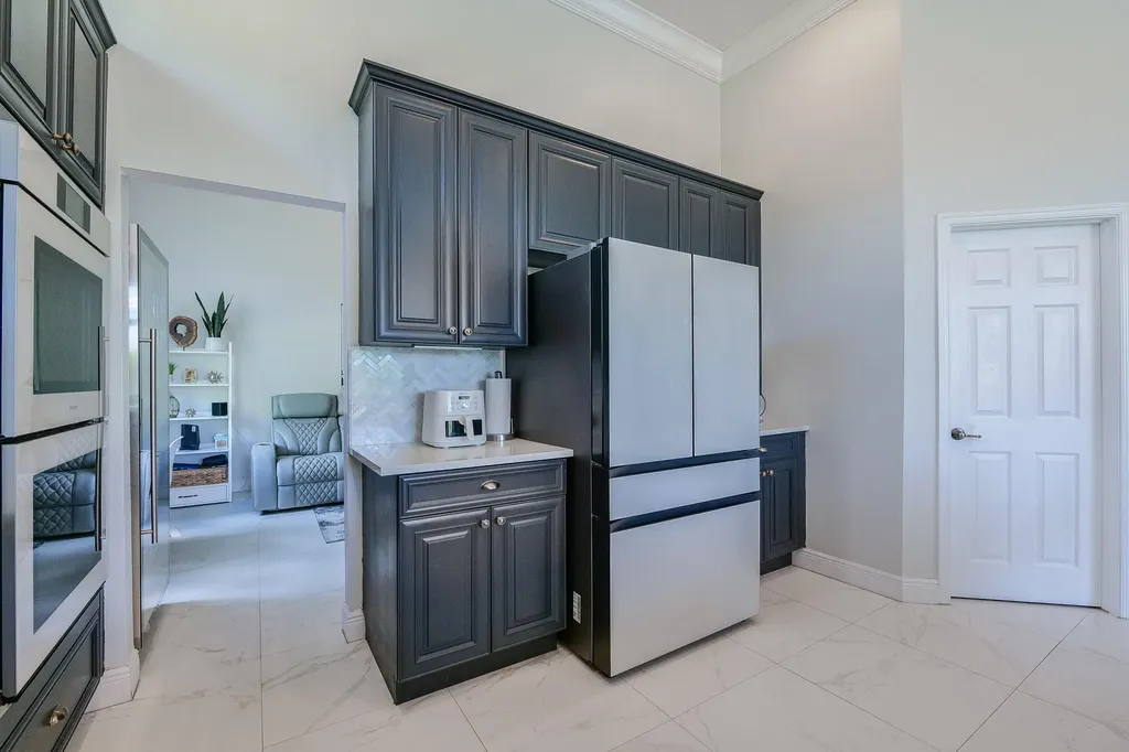4377 SW 140th Avenue Davie FL 33330