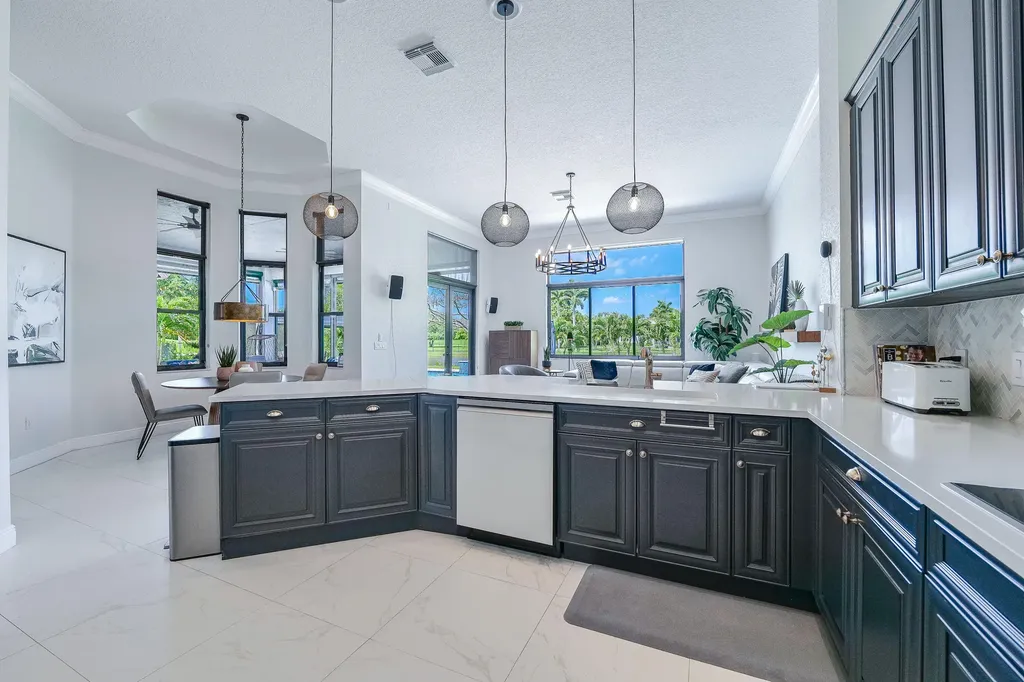 4377 SW 140th Avenue Davie FL 33330