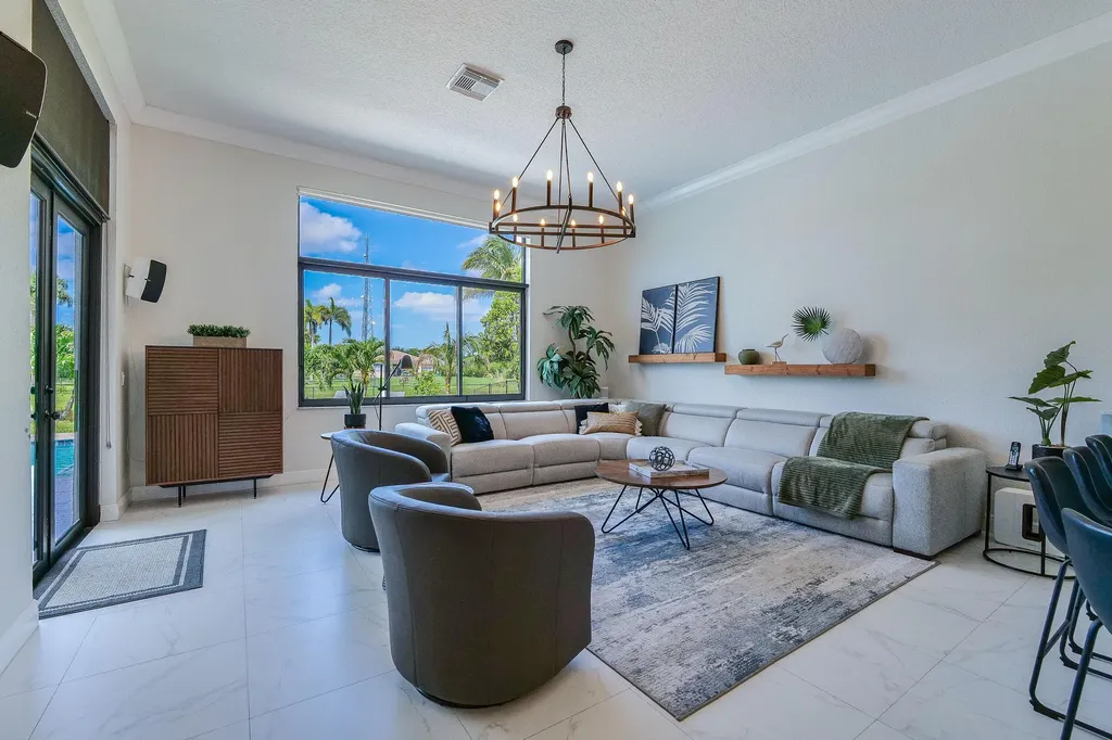 4377 SW 140th Avenue Davie FL 33330