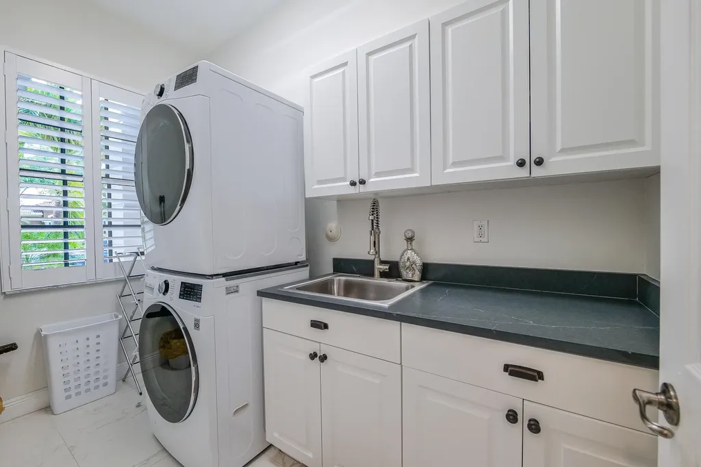 4377 SW 140th Avenue Davie FL 33330