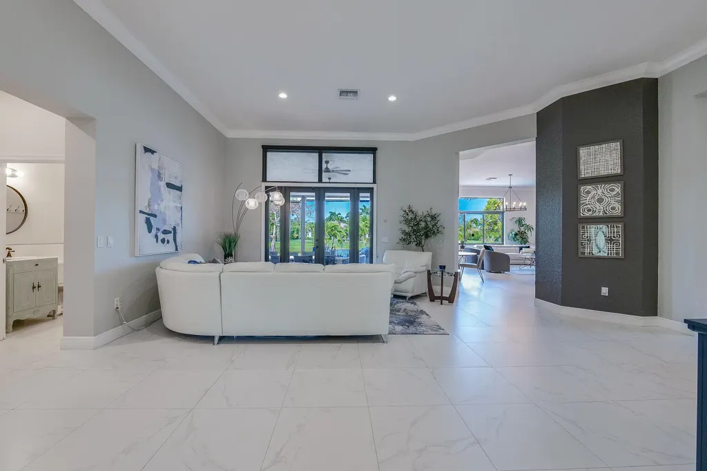 4377 SW 140th Avenue Davie FL 33330