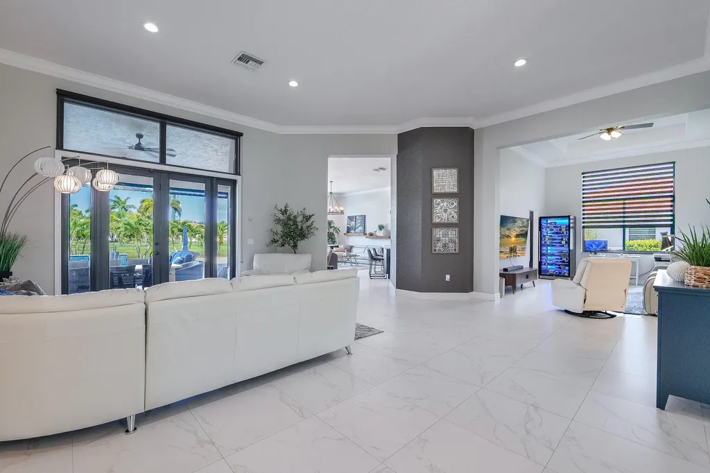 4377 SW 140th Avenue Davie FL 33330