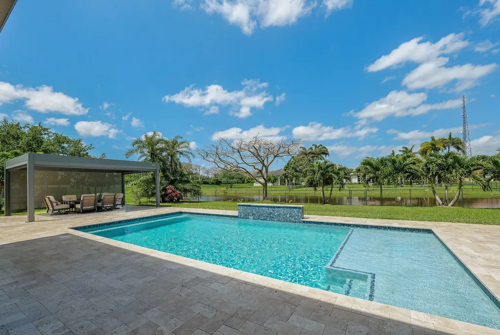 4377 SW 140th Avenue Davie FL 33330