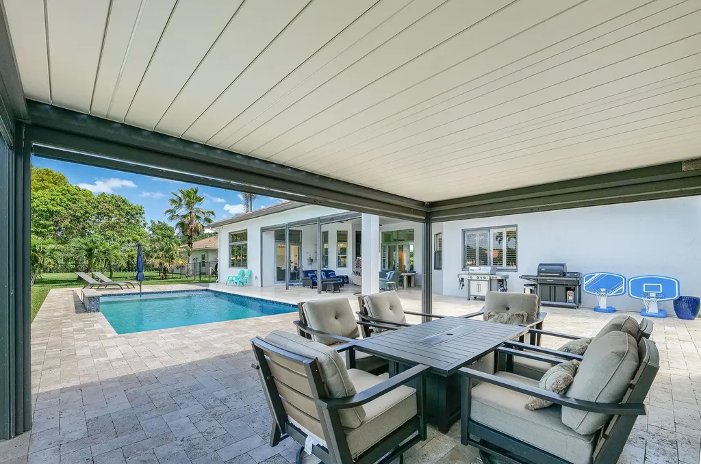 4377 SW 140th Avenue Davie FL 33330