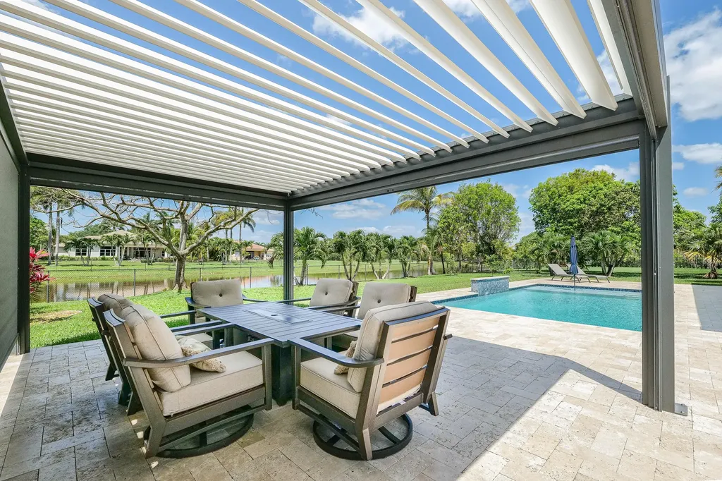 4377 SW 140th Avenue Davie FL 33330