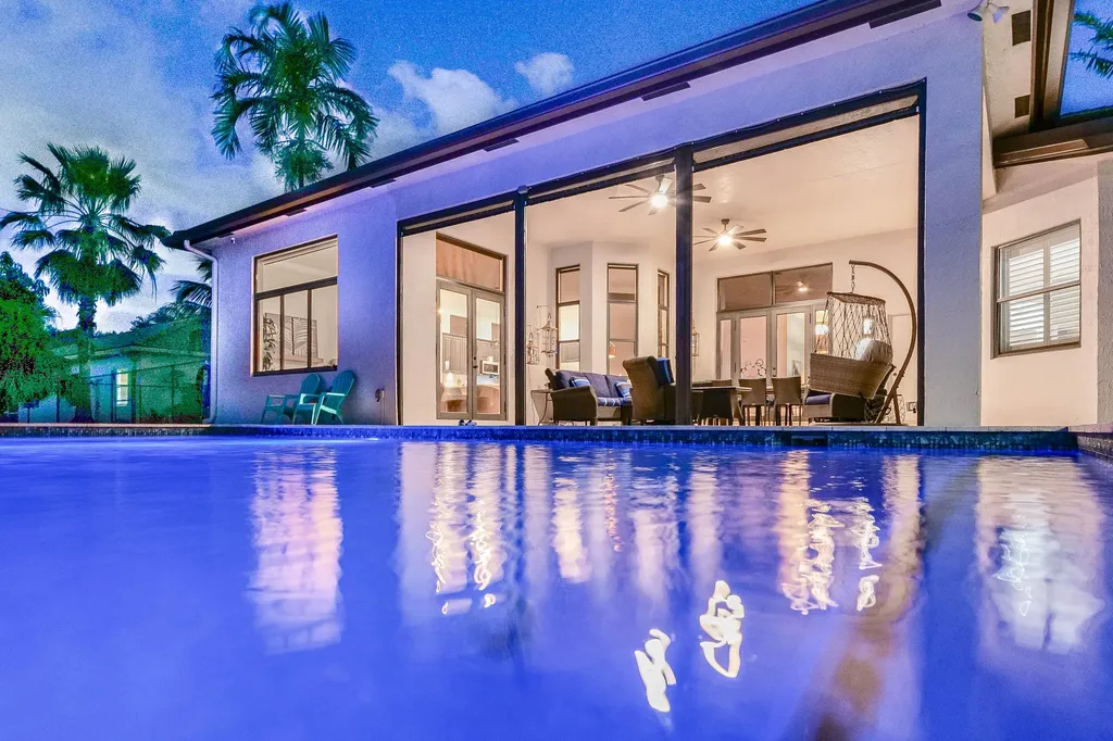 4377 SW 140th Avenue Davie FL 33330