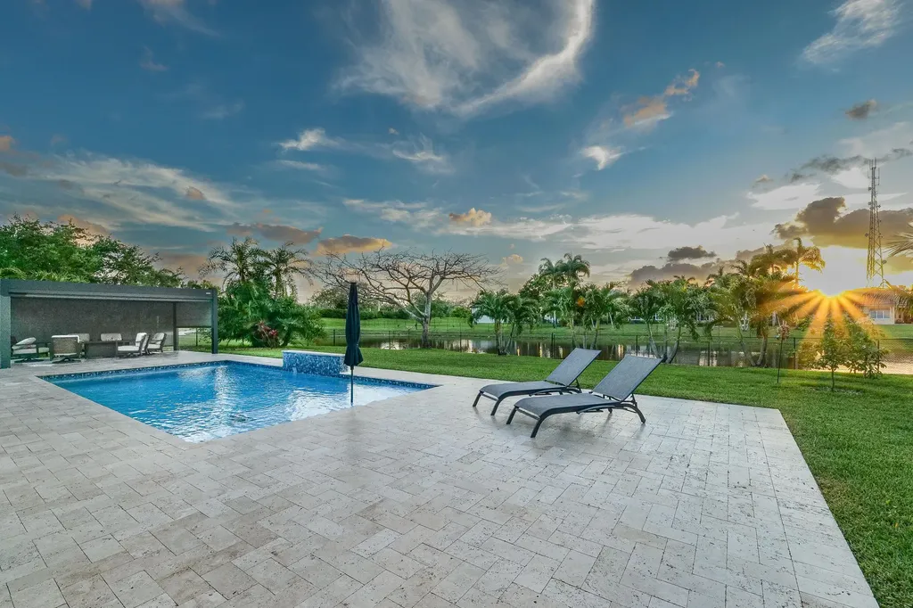 4377 SW 140th Avenue Davie FL 33330
