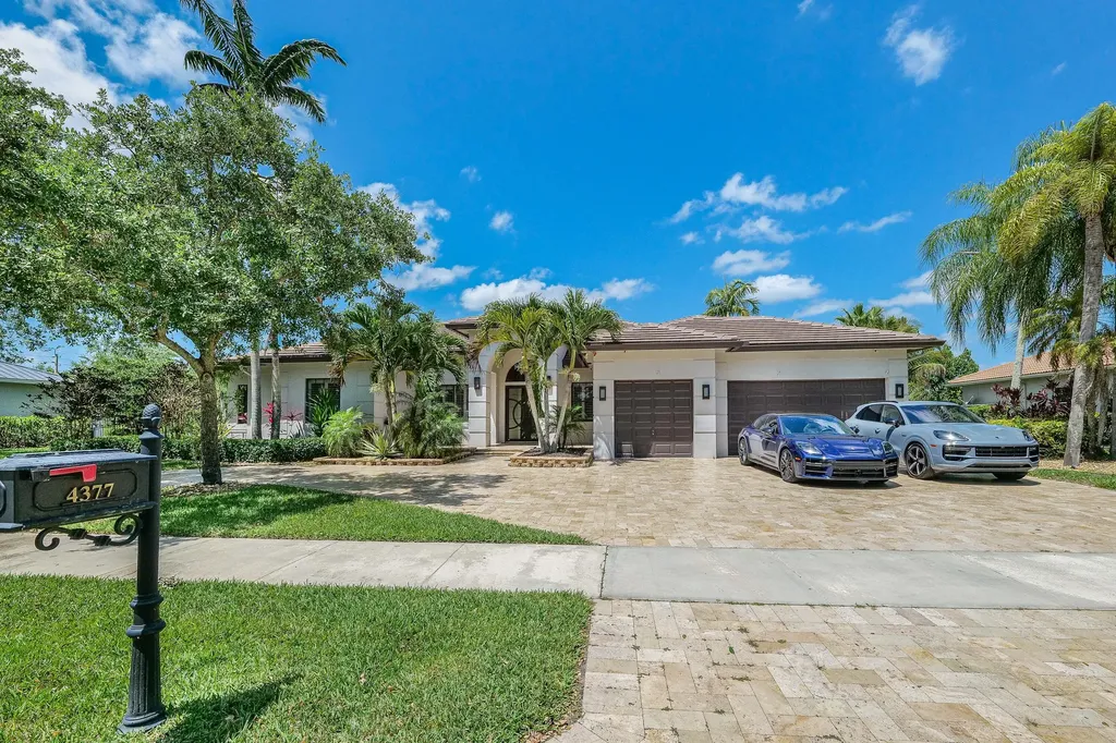 4377 SW 140th Avenue Davie FL 33330