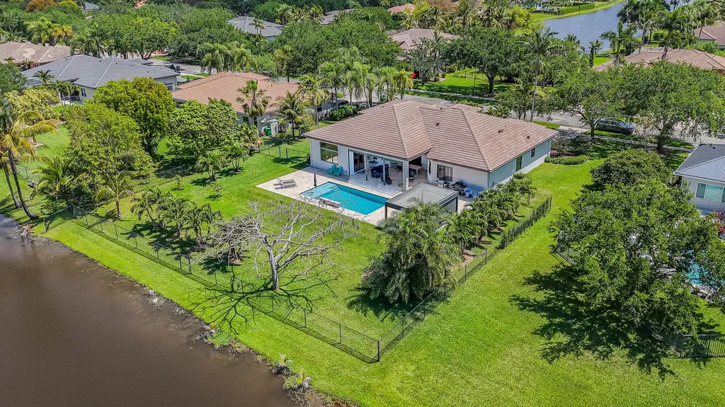 4377 SW 140th Avenue Davie FL 33330