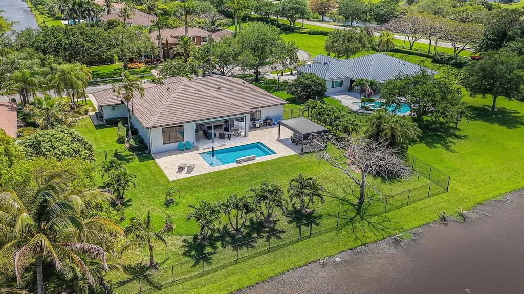 4377 SW 140th Avenue Davie FL 33330