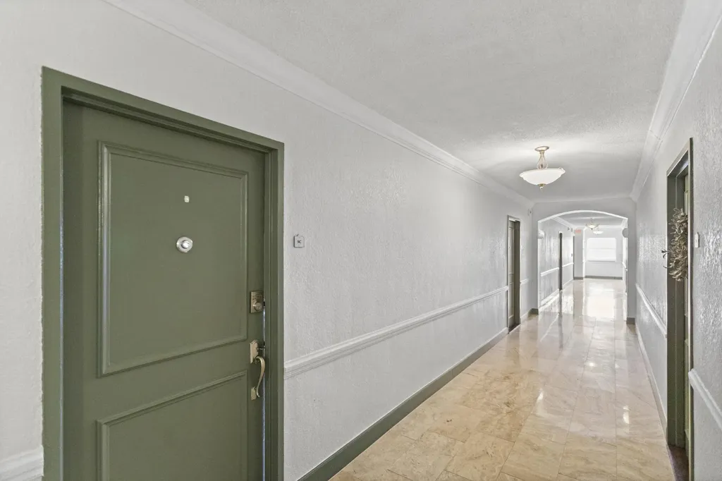 2900 NE 30 Street Fort Lauderdale FL 33306