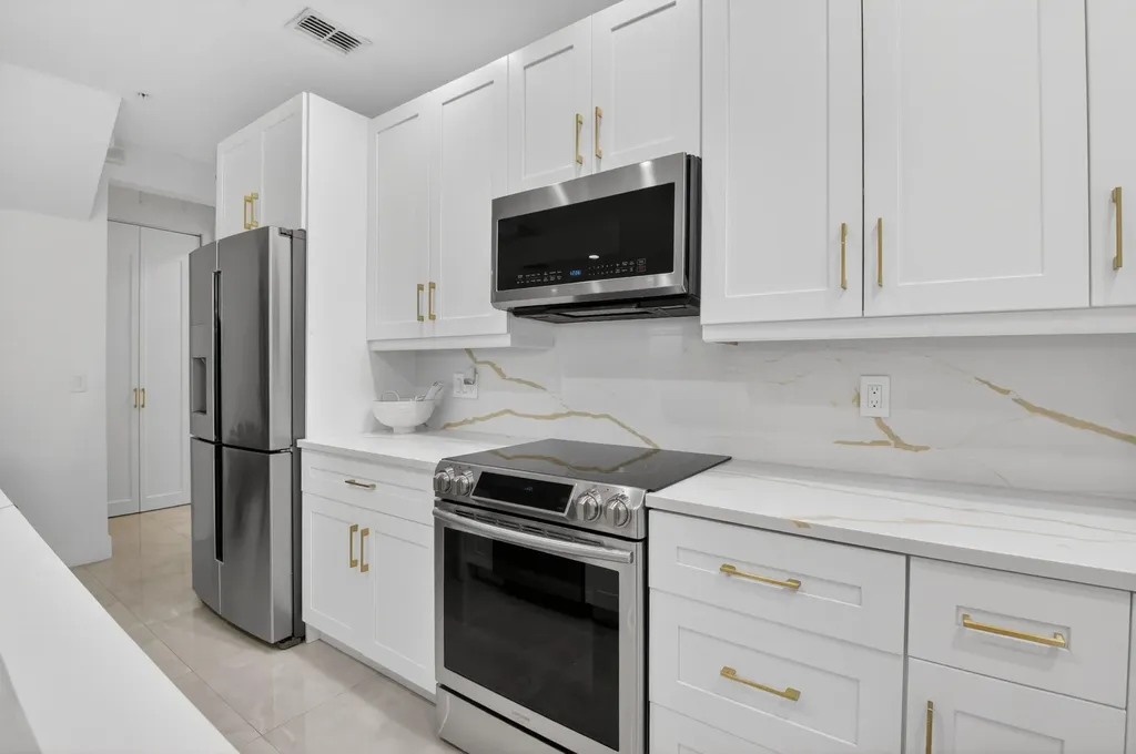 5022 NW 16th Way Boca Raton FL 33431