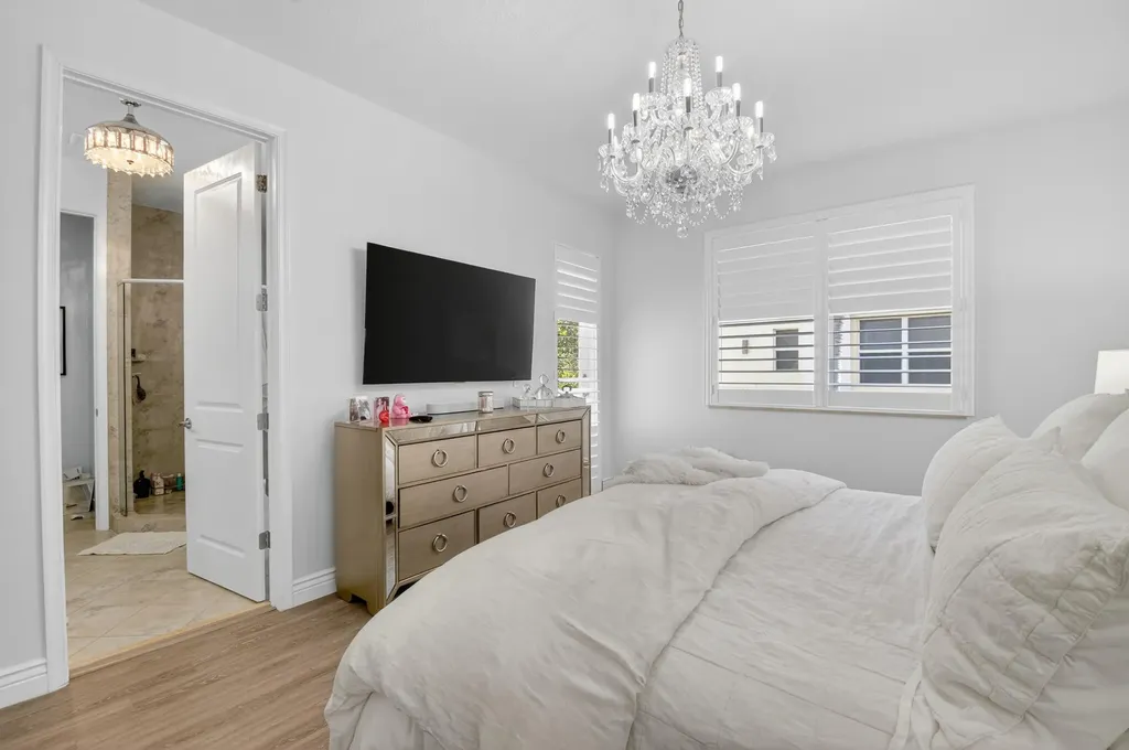 5022 NW 16th Way Boca Raton FL 33431