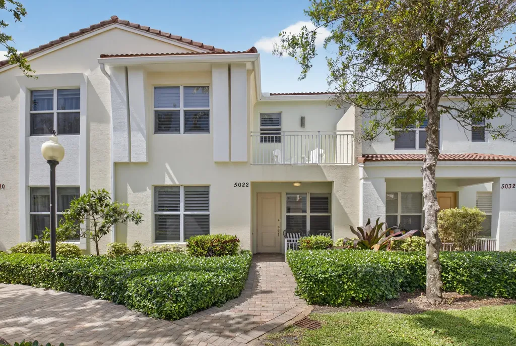 5022 NW 16th Way Boca Raton FL 33431