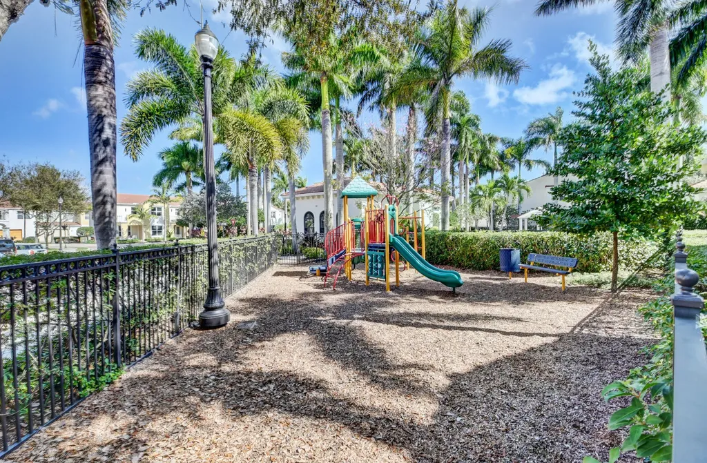 5022 NW 16th Way Boca Raton FL 33431