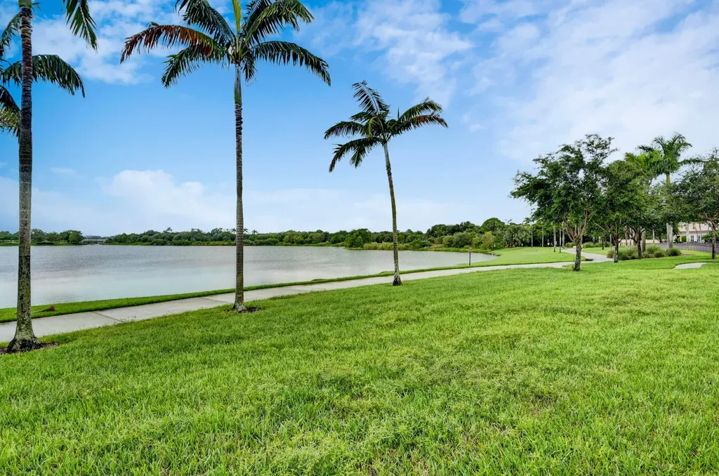 5022 NW 16th Way Boca Raton FL 33431