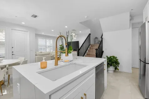5022 NW 16th Way Boca Raton FL 33431