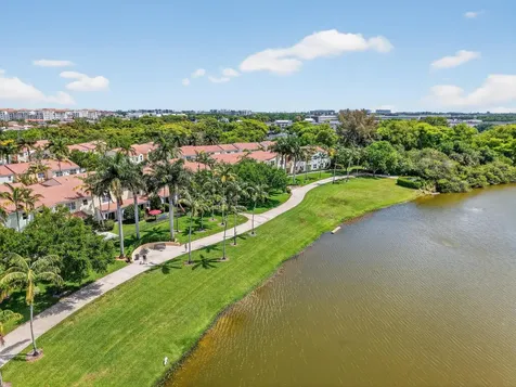 5022 NW 16th Way Boca Raton FL 33431