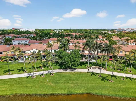 5022 NW 16th Way Boca Raton FL 33431