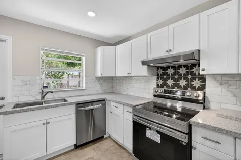 9484 Sun Court Palm Beach Gardens FL 33403
