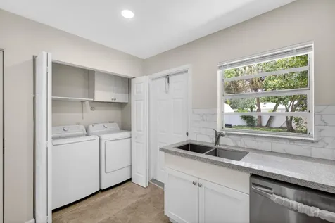 9484 Sun Court Palm Beach Gardens FL 33403