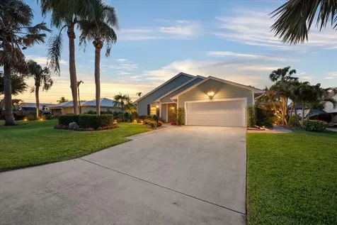 8093 SE Carlton Street Hobe Sound FL 33455