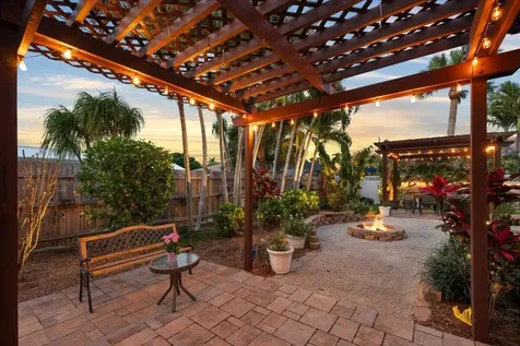 8093 SE Carlton Street Hobe Sound FL 33455