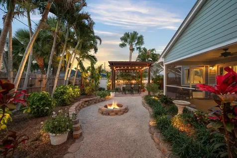8093 SE Carlton Street Hobe Sound FL 33455
