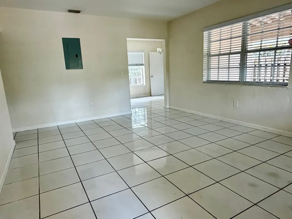 1412 NE 14th Place Fort Lauderdale FL 33304