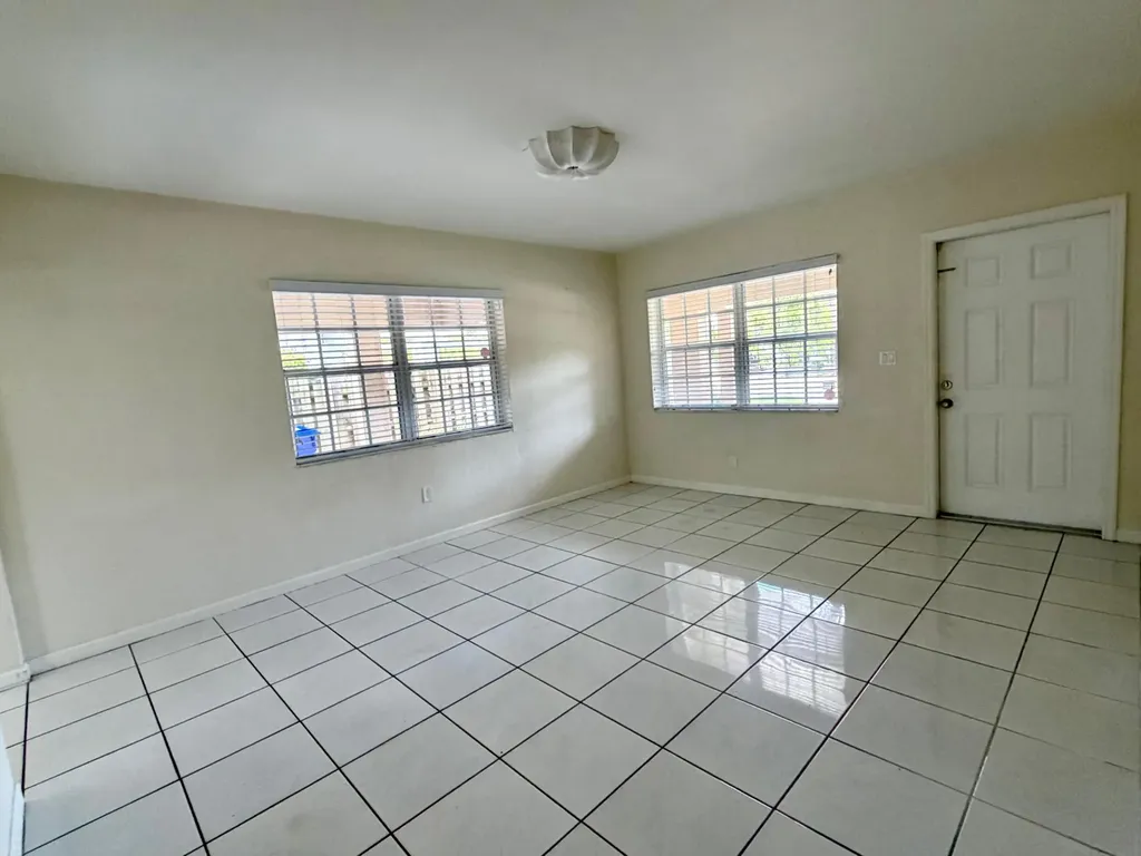 1412 NE 14th Place Fort Lauderdale FL 33304