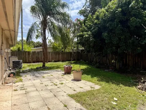 1412 NE 14th Place Fort Lauderdale FL 33304