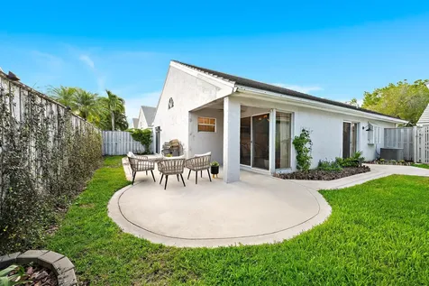 58 Admirals Court Palm Beach Gardens FL 33418